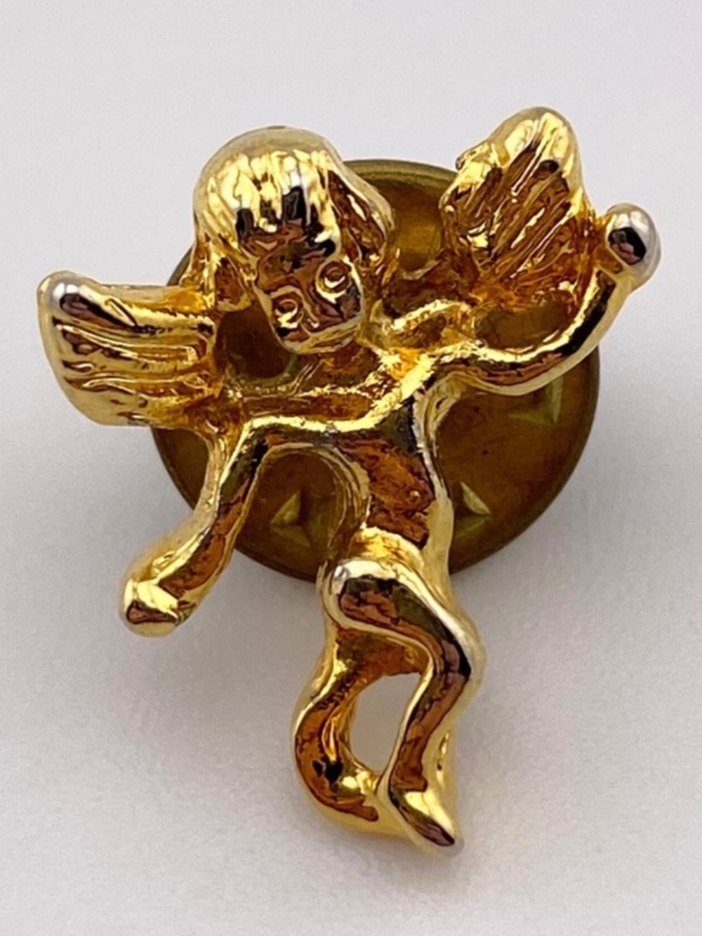Vintage Angel Cherub Gold Tone Lapel Pin